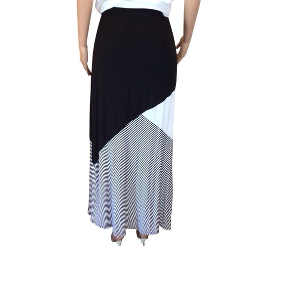 Cato Est. 1946 Women’s Maxi Skirt Size Medium Black White Colorblock Striped Hem - Picture 4 of 6